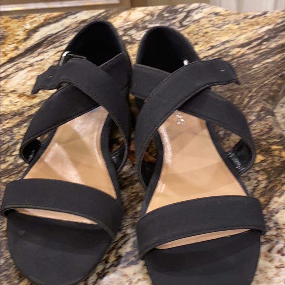 Women’s size 7 sandal
